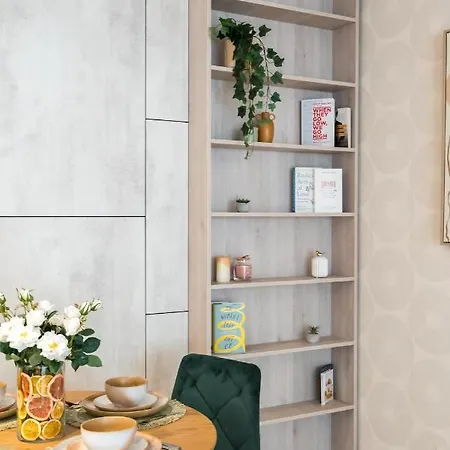 Contemporary Haven - 1 Bedroom With A Balcony Charm * Bucharest