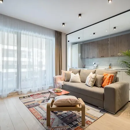 Apartment Contemporary Haven - 1 Bedroom With A Balcony Charm