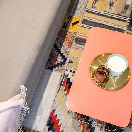 Contemporary Haven - 1 Bedroom With A Balcony Charm 布加勒斯特