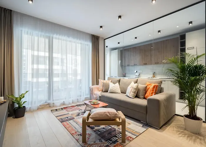 Apartament Contemporary Haven - 1 Bedroom With A Balcony Charm