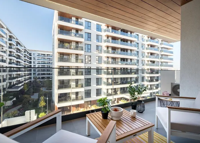 Contemporary Haven - 1 Bedroom With A Balcony Charm Bucureşti