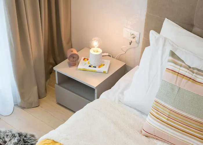 Contemporary Haven - 1 Bedroom With A Balcony Charm Apartamento Bucareste