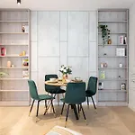 Appartamento Contemporary Haven - 1 Bedroom With A Balcony Charm Bucarest